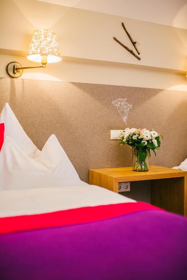 Hotel Dr Otto Murr B&B サンクト・アントン・アム・アールベルク エクステリア 写真
