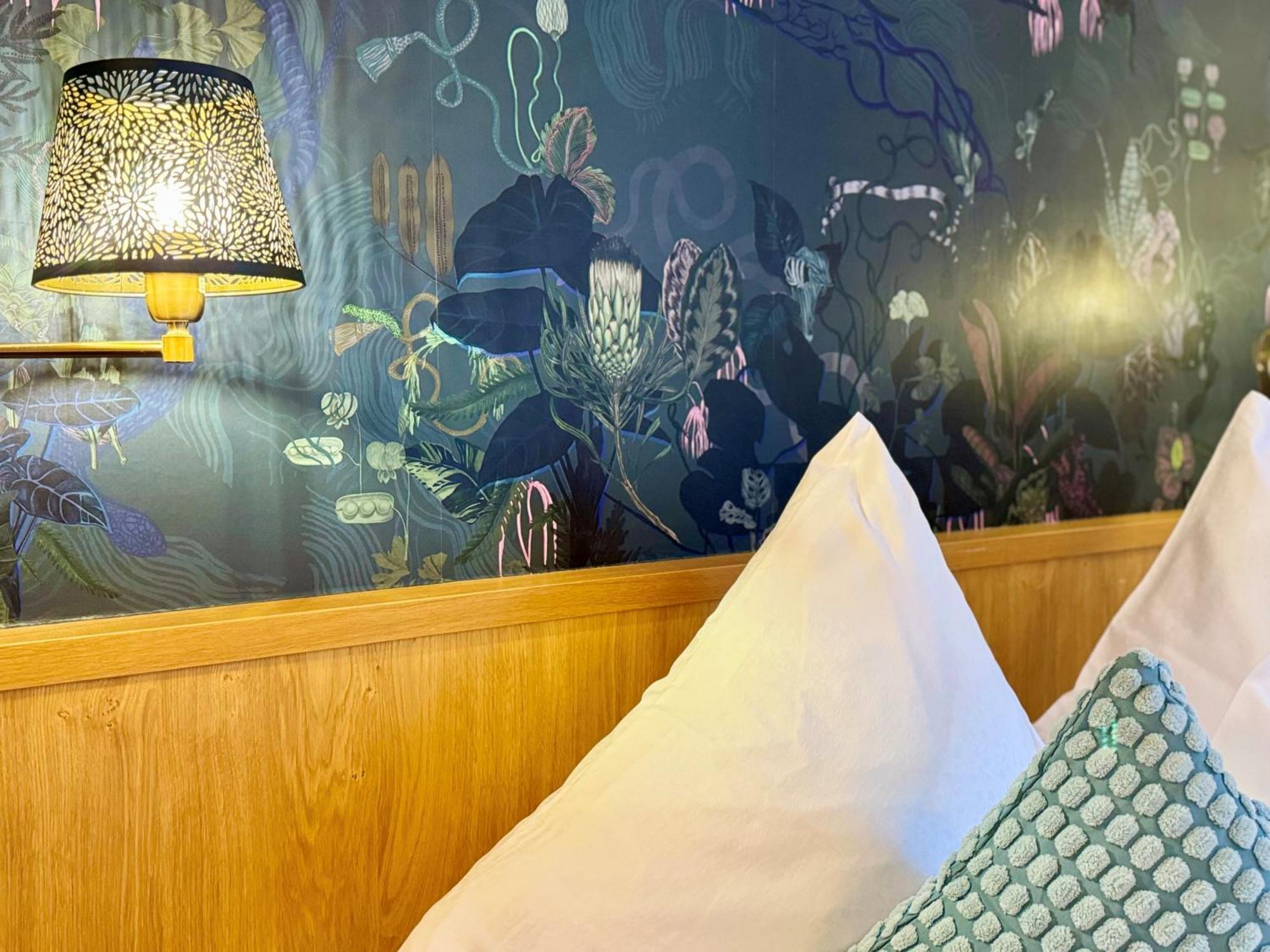 Hotel Dr Otto Murr B&B サンクト・アントン・アム・アールベルク エクステリア 写真
