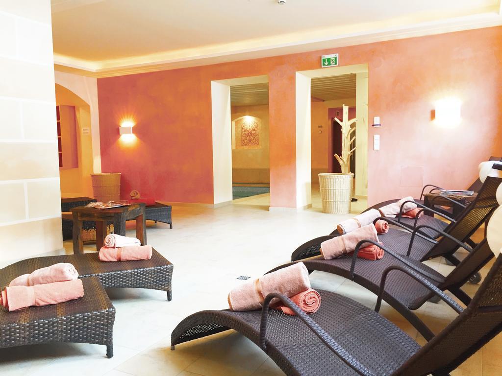 Hotel Dr Otto Murr B&B サンクト・アントン・アム・アールベルク エクステリア 写真
