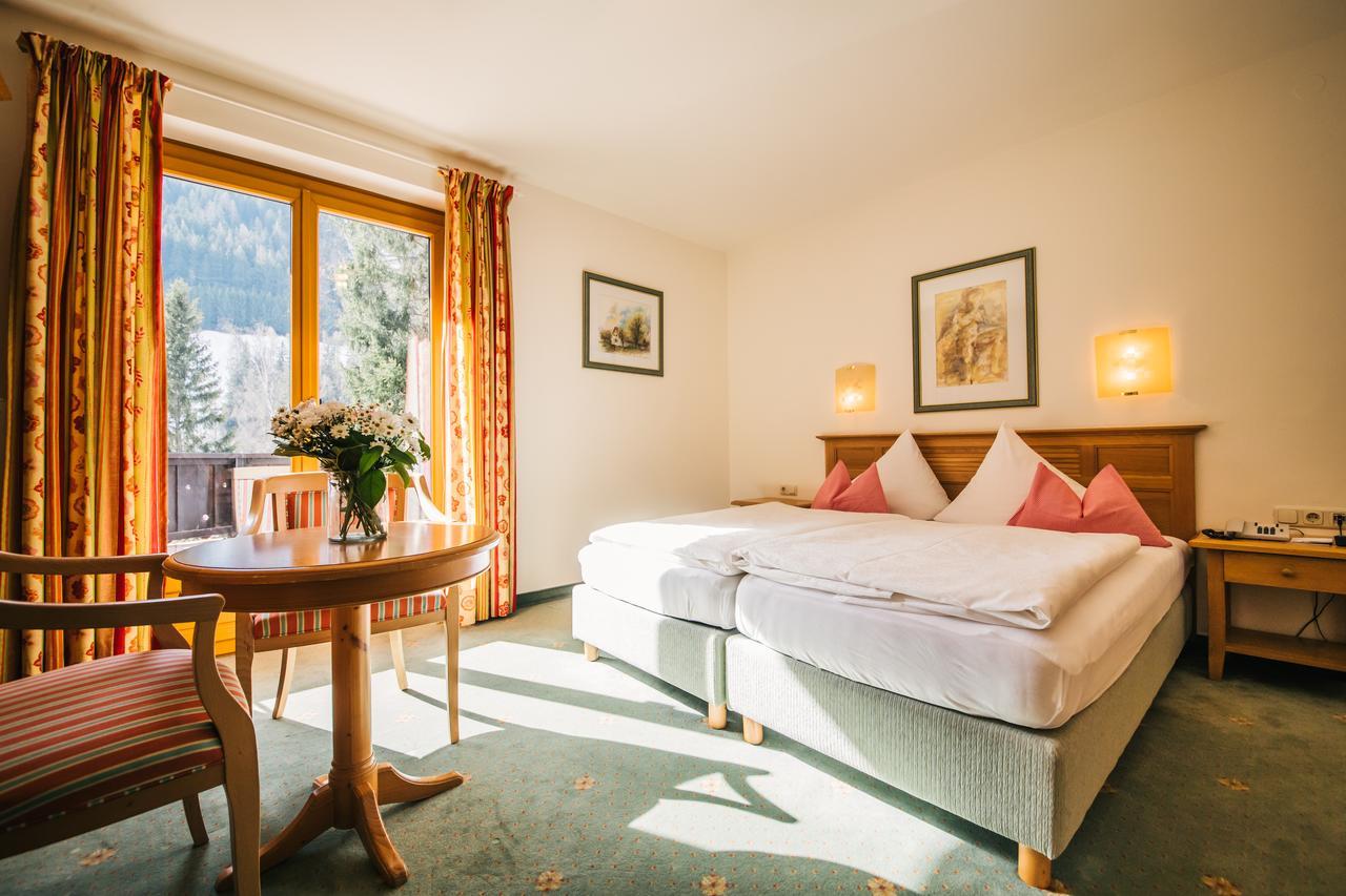 Hotel Dr Otto Murr B&B サンクト・アントン・アム・アールベルク エクステリア 写真